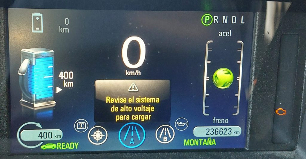 Revise el sistema de alto voltaje para cargar